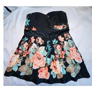 Torrid‎ Floral Strapless Dress - Women's Size 20 - Flair Skirt w/Tulle Lining